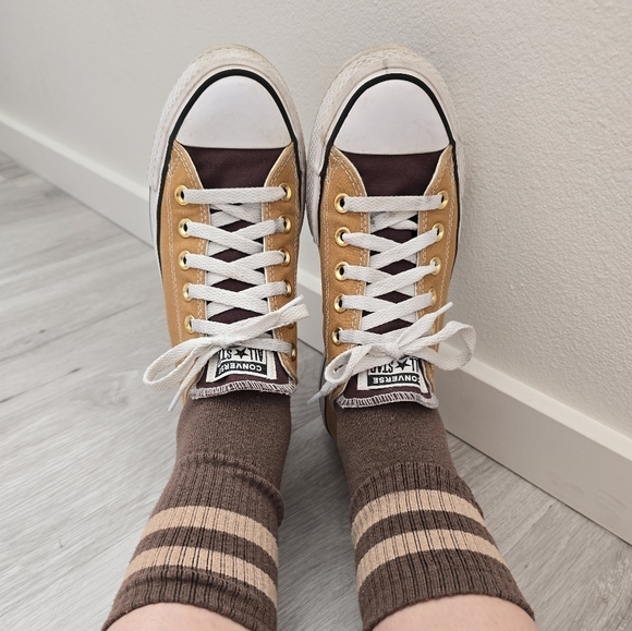 Converse | CTAS brown canvas sporty boho platform sneakers | WMS 7.5 - Picture 3 of 13